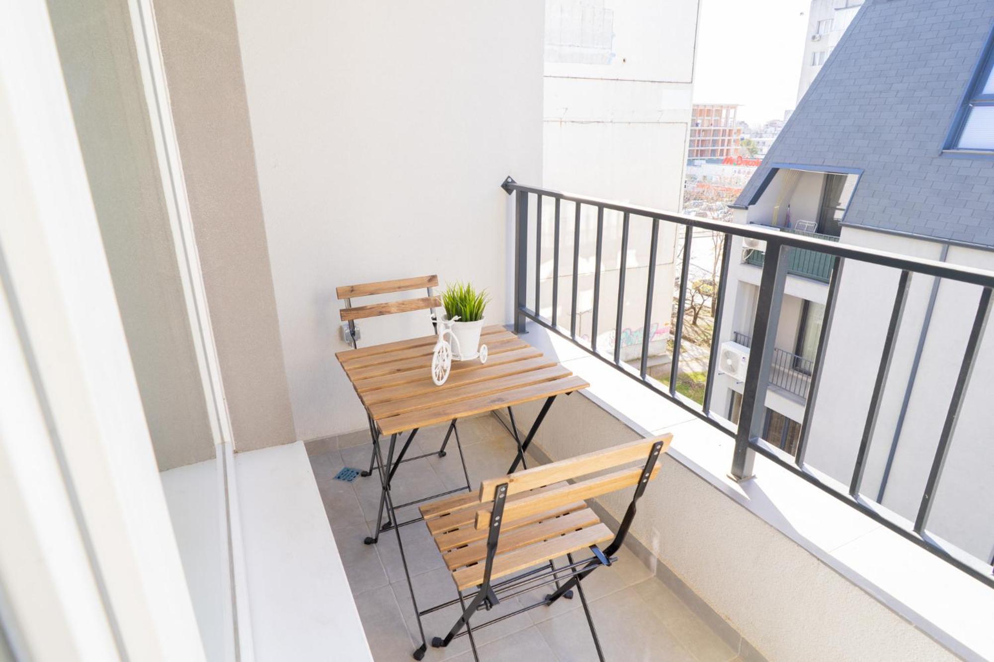 New Modern & Cozy Apartment With Free Private Parking And Ev Charging Station Varna Exterior photo